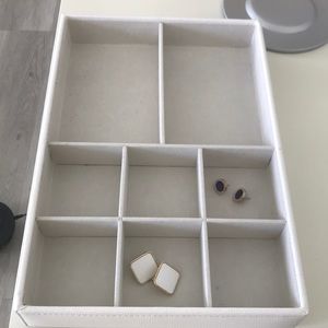 Jewelry organizer set with two size compartments!